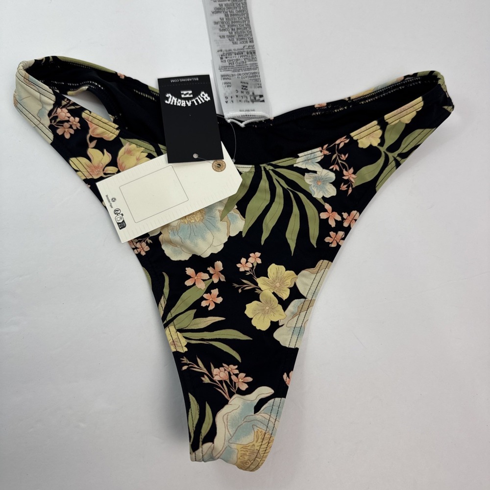Billabong Lost Cove Skimpy Hike Bottoms Size Medium Nwt